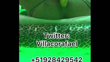 Escort / masseuse in Trujillo has fun with a banana / ACTIVATE AUDIO AND LISTEN